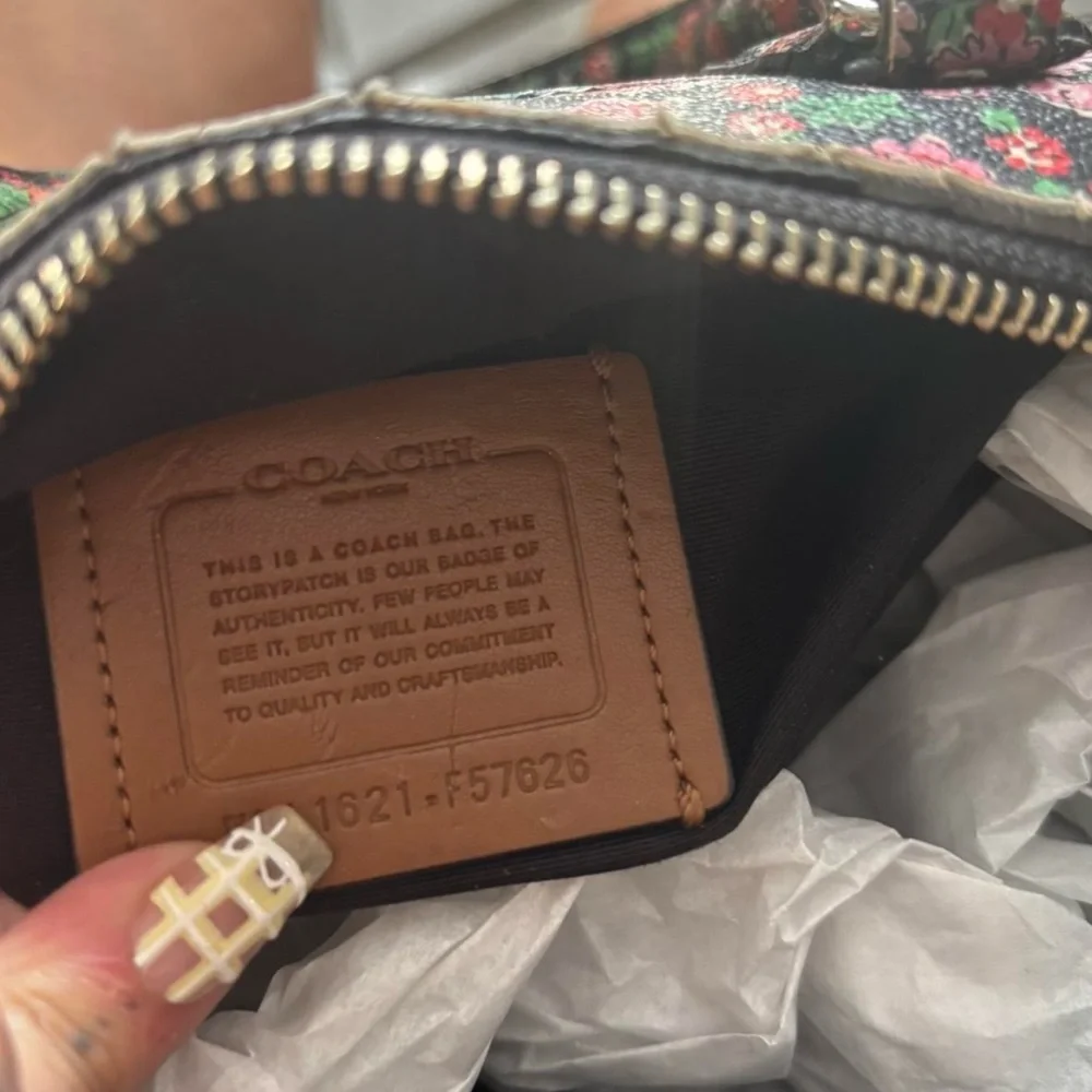 Read First Before Purchasing!!! Coach Mini Bennett Satchel - Picture 3 of 6